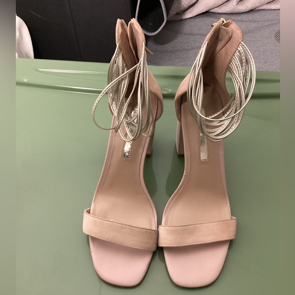 Audrey  Brooke-Ava -Sz:9.5